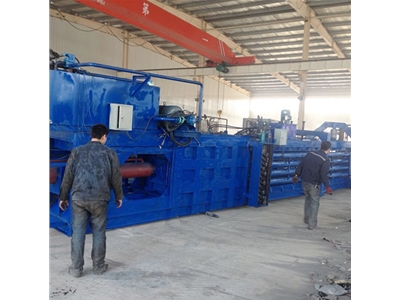 液壓（yā）廢紙打包（bāo）機